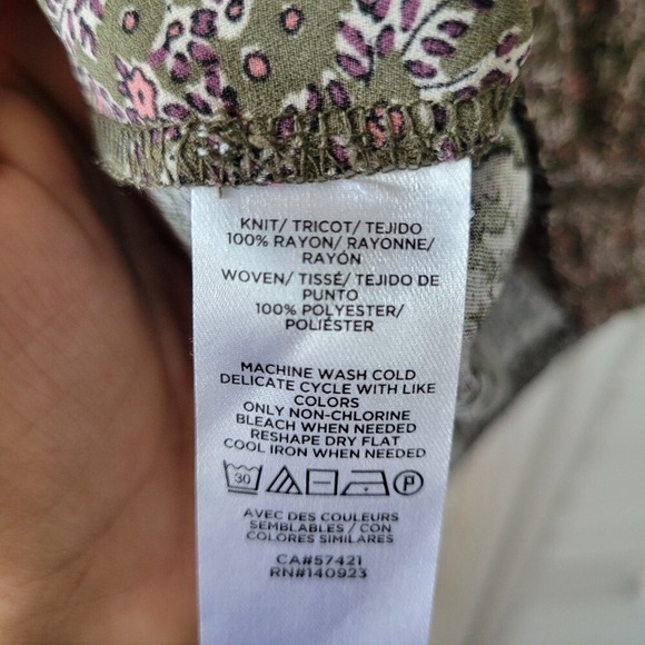 Loft Floral Ruffle Neck Mixed Media Top Size S - Picture 7 of 10